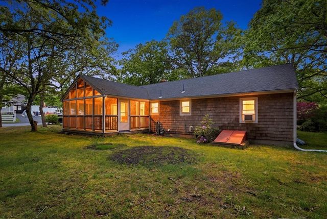 762 W Yarmouth, Yarmouth, MA 02675