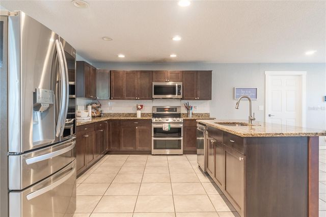 12705 PARK BOULEVARD, Seminole, FL 33776