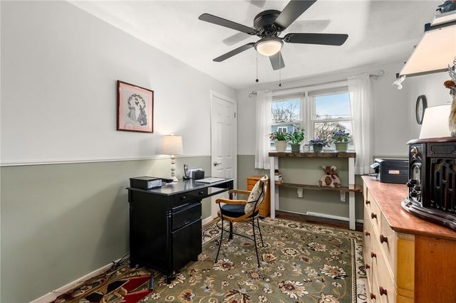 109 hawksley Avenue, Warwick, RI 02889