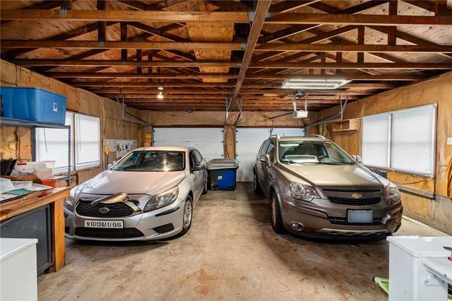 109 hawksley Avenue, Warwick, RI 02889