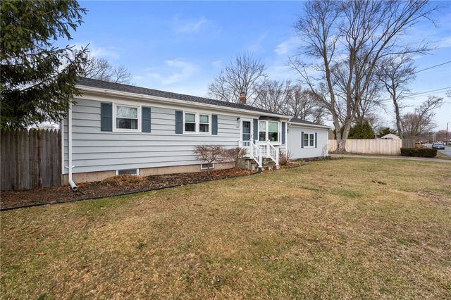 109 hawksley Avenue, Warwick, RI 02889