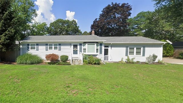 109 hawksley Avenue, Warwick, RI 02889