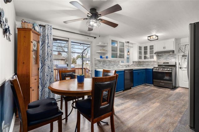 109 hawksley Avenue, Warwick, RI 02889