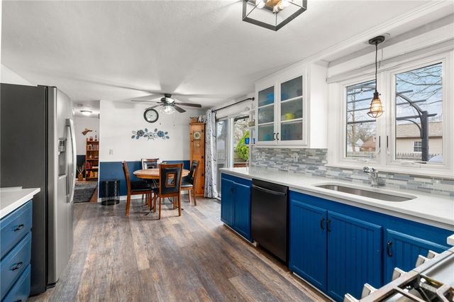 109 hawksley Avenue, Warwick, RI 02889