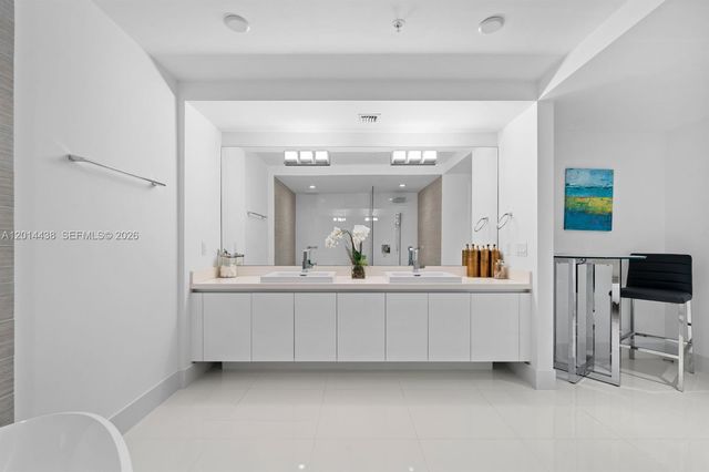 300 Sunny Isles Blvd 4-1603, Sunny Isles Beach, FL 33160