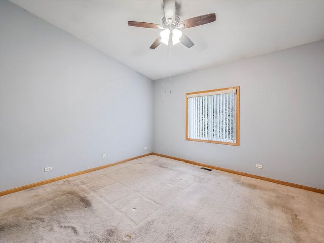 1321 Dancing Bear Lane, Elgin, IL 60120