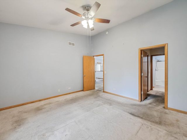 1321 Dancing Bear Lane, Elgin, IL 60120