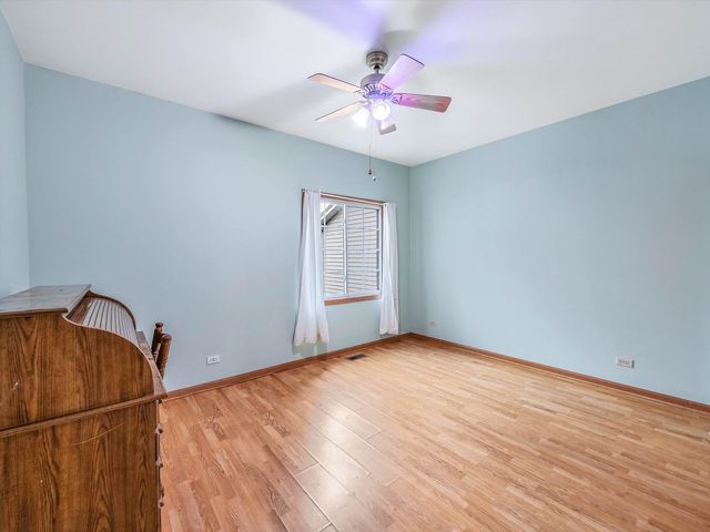 1321 Dancing Bear Lane, Elgin, IL 60120