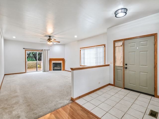 1321 Dancing Bear Lane, Elgin, IL 60120
