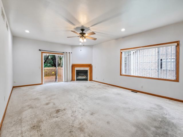 1321 Dancing Bear Lane, Elgin, IL 60120