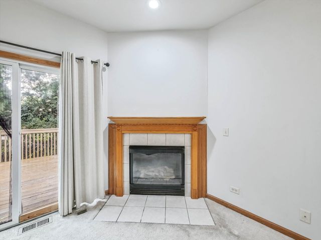 1321 Dancing Bear Lane, Elgin, IL 60120