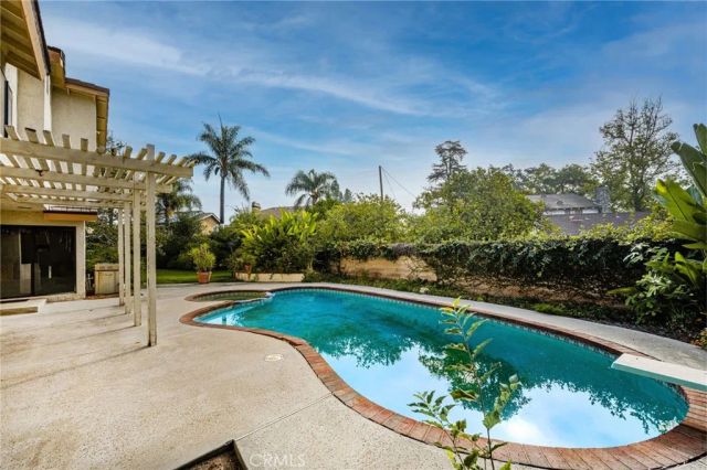 1718 Redwood Way, Upland, CA 91784