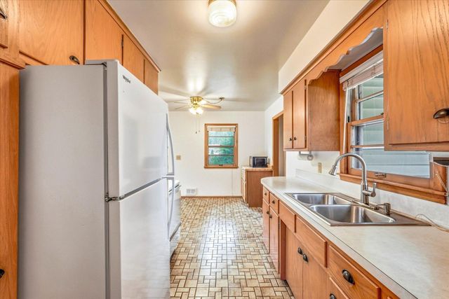430 11th Avenue NW, New Brighton, MN 55112