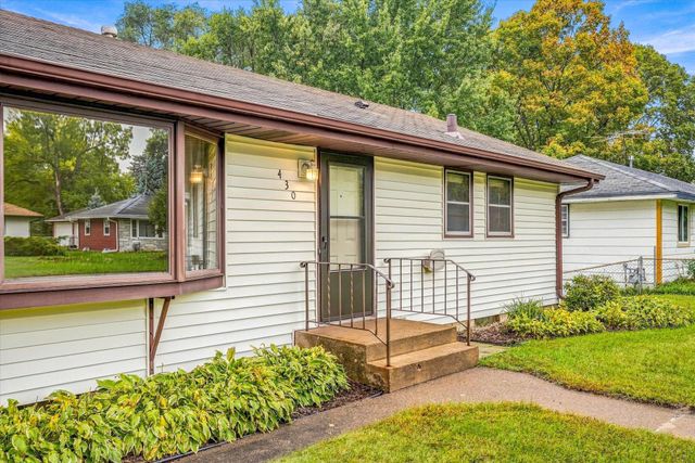 430 11th Avenue NW, New Brighton, MN 55112