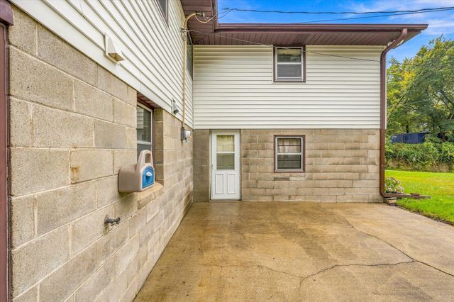 430 11th Avenue NW, New Brighton, MN 55112