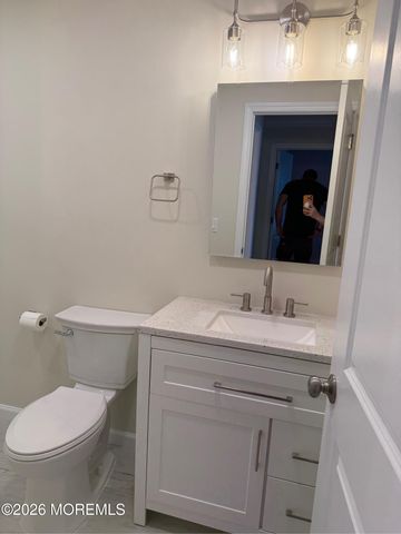 709 Zlotkin Circle 6, Freehold, NJ 07728