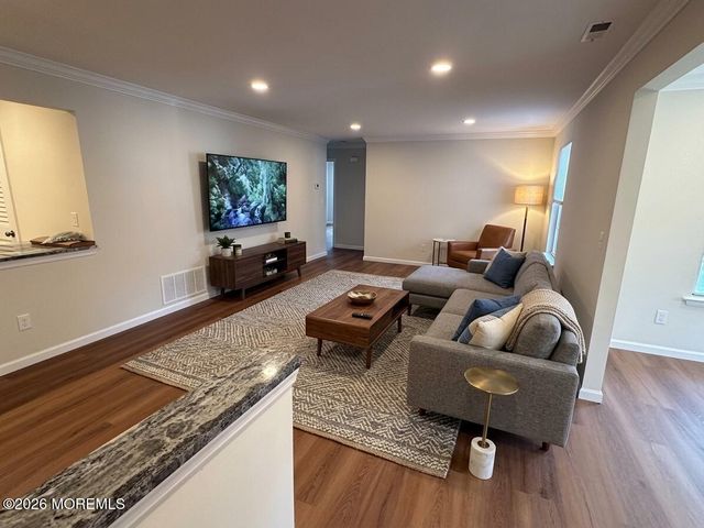 709 Zlotkin Circle 6, Freehold, NJ 07728