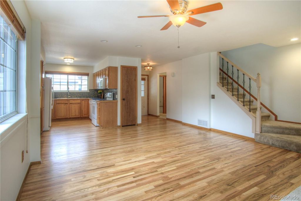 Image 13 of property listing at 10385 Red Mountain, Littleton, CO 80127