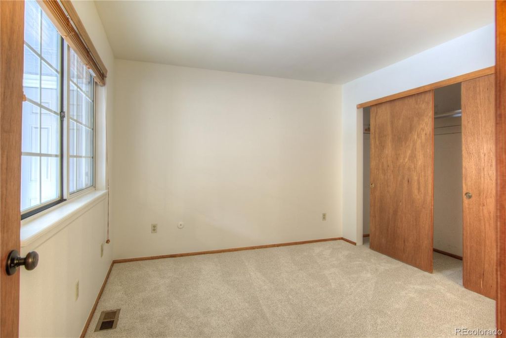 Image 22 of property listing at 10385 Red Mountain, Littleton, CO 80127