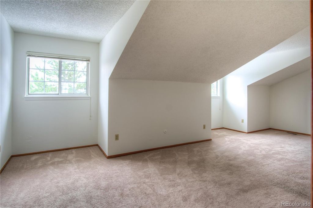Image 25 of property listing at 10385 Red Mountain, Littleton, CO 80127