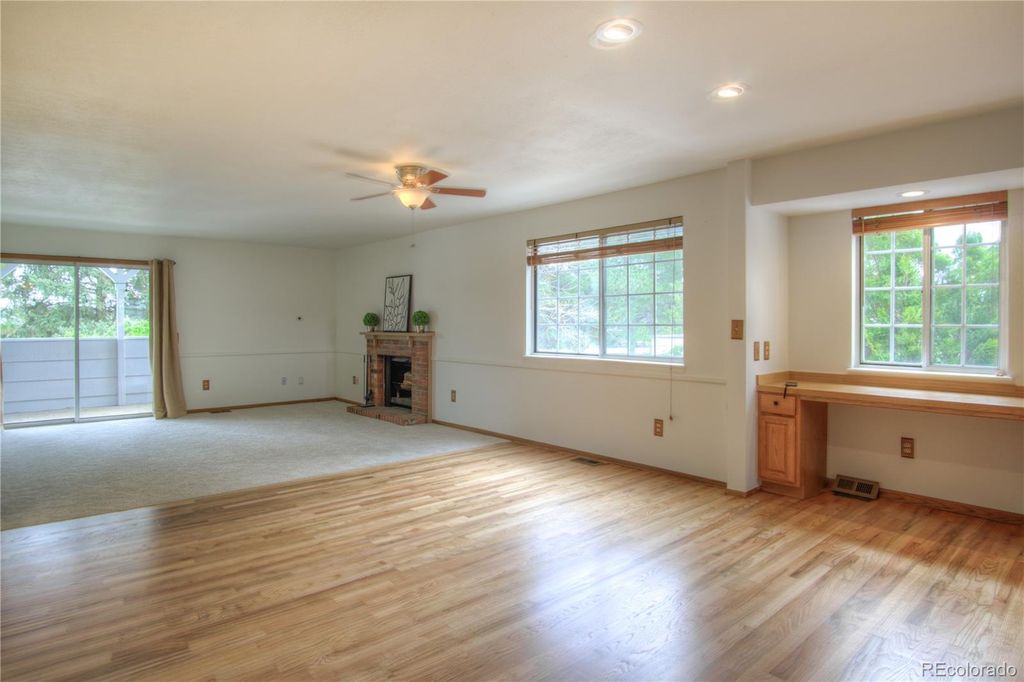 Image 4 of property listing at 10385 Red Mountain, Littleton, CO 80127