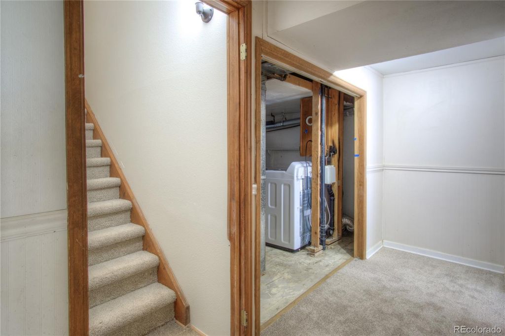 Image 41 of property listing at 10385 Red Mountain, Littleton, CO 80127