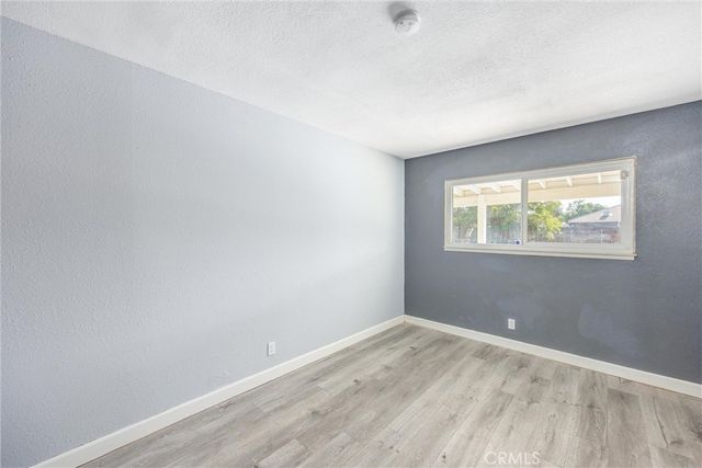 7508 Glider, Hesperia, CA 92345