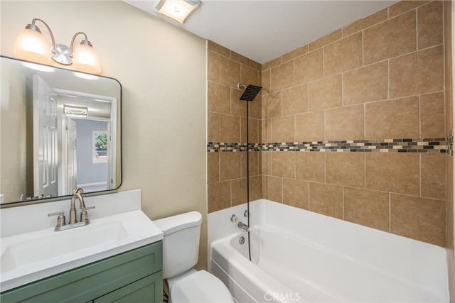 7508 Glider, Hesperia, CA 92345