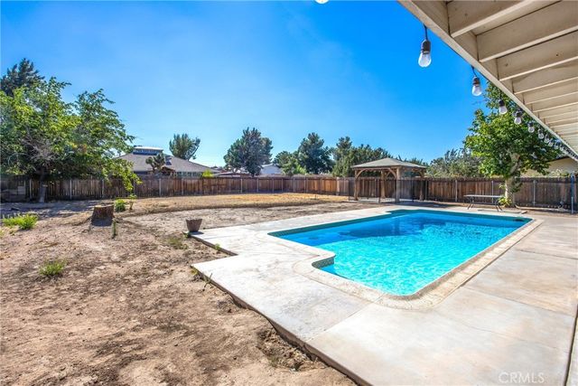 7508 Glider, Hesperia, CA 92345