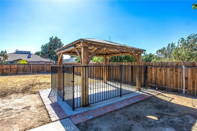 7508 Glider, Hesperia, CA 92345