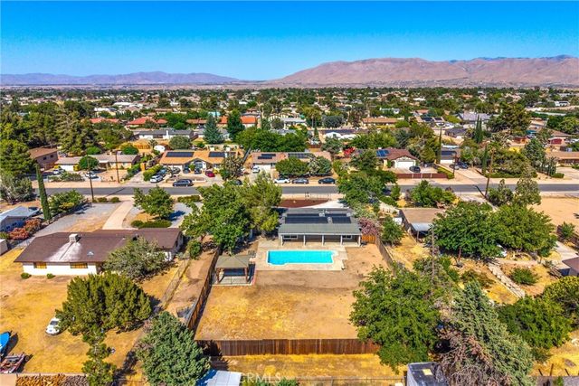 7508 Glider, Hesperia, CA 92345
