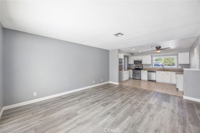 7508 Glider, Hesperia, CA 92345