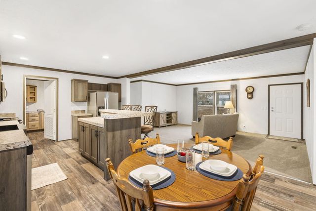 22227 Doe Run Trail, Wheatland, MO 65779