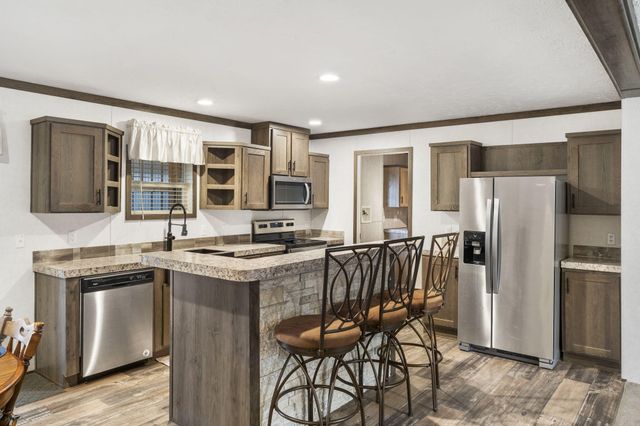 22227 Doe Run Trail, Wheatland, MO 65779