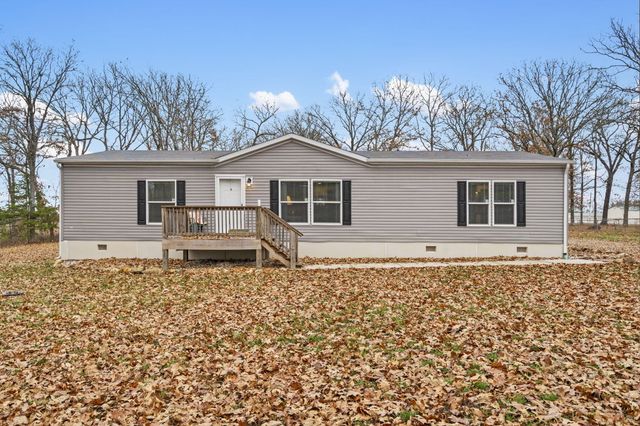 22227 Doe Run Trail, Wheatland, MO 65779