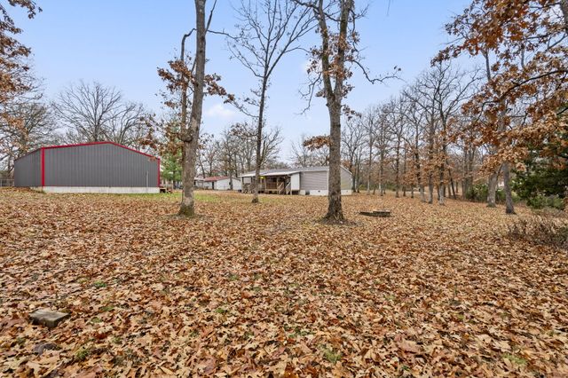 22227 Doe Run Trail, Wheatland, MO 65779