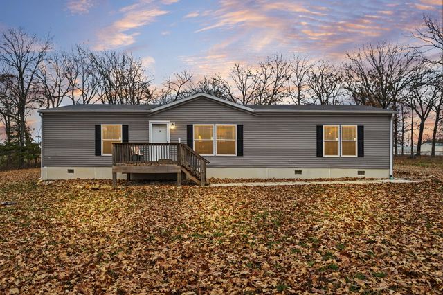 22227 Doe Run Trail, Wheatland, MO 65779
