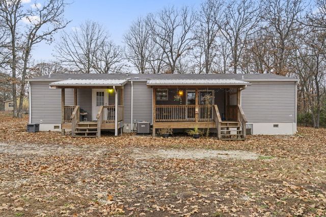 22227 Doe Run Trail, Wheatland, MO 65779