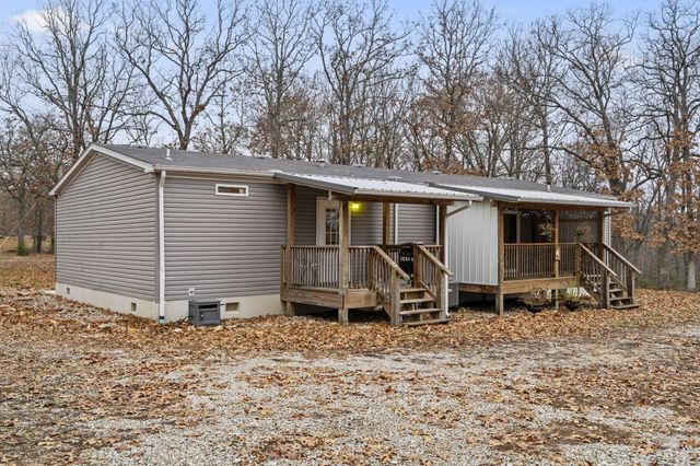 22227 Doe Run Trail, Wheatland, MO 65779