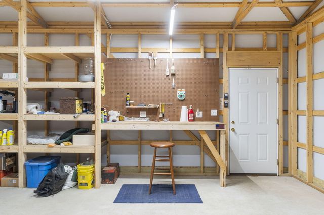 22227 Doe Run Trail, Wheatland, MO 65779