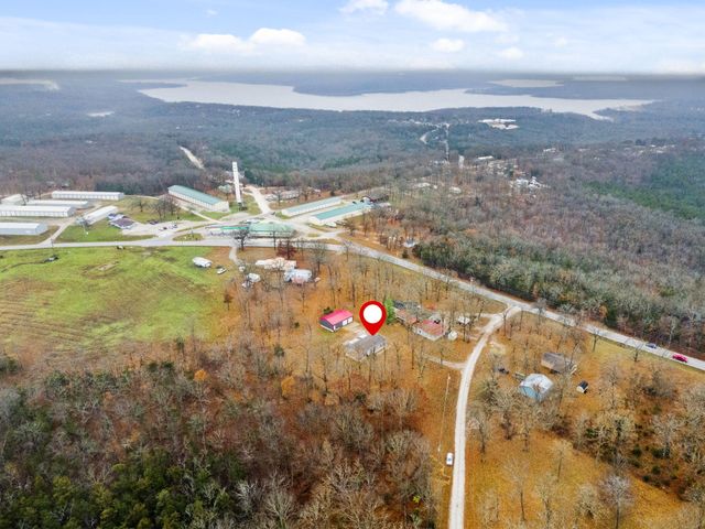 22227 Doe Run Trail, Wheatland, MO 65779