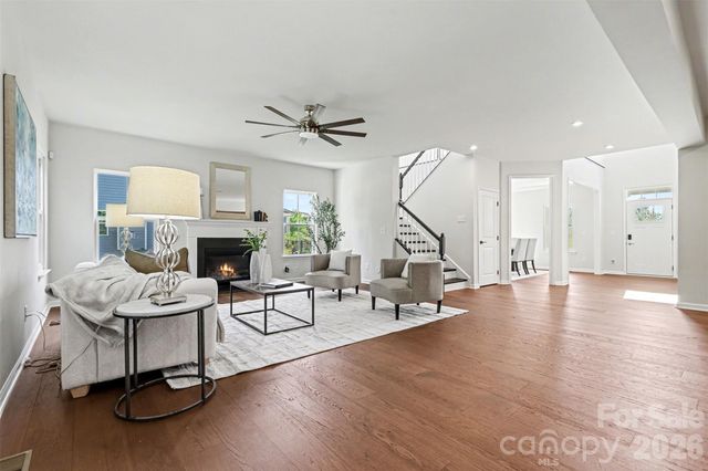 824 Abbeywood Drive, Waxhaw, NC 28173
