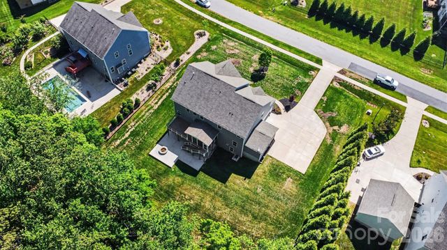 824 Abbeywood Drive, Waxhaw, NC 28173