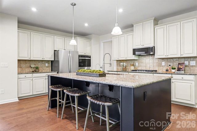 824 Abbeywood Drive, Waxhaw, NC 28173