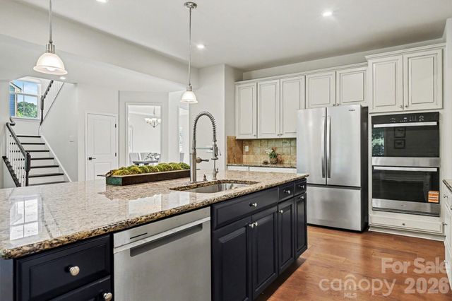 824 Abbeywood Drive, Waxhaw, NC 28173