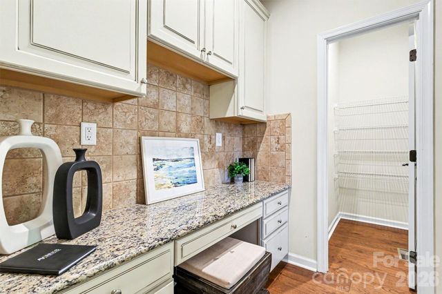 824 Abbeywood Drive, Waxhaw, NC 28173