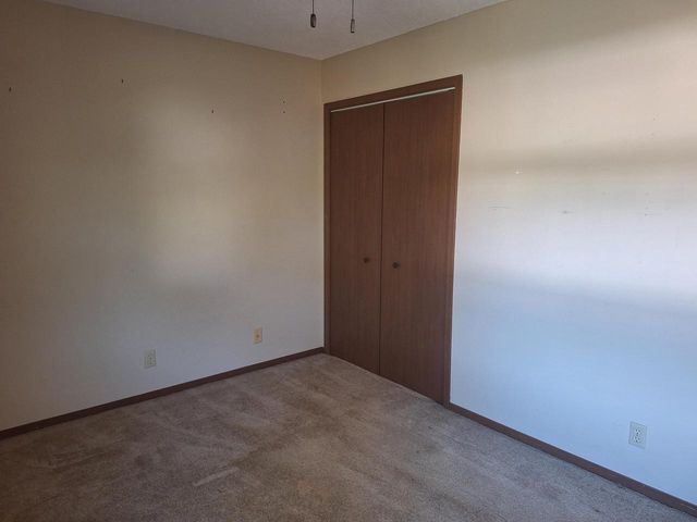 908 12th AVENUE S, Onalaska, WI 54650