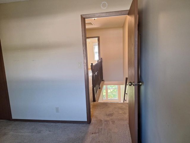 908 12th AVENUE S, Onalaska, WI 54650