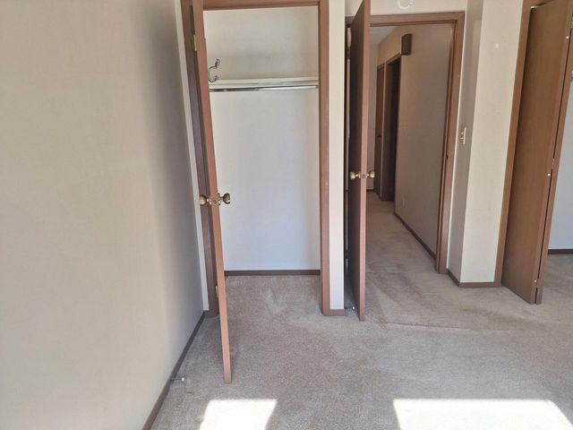 908 12th AVENUE S, Onalaska, WI 54650