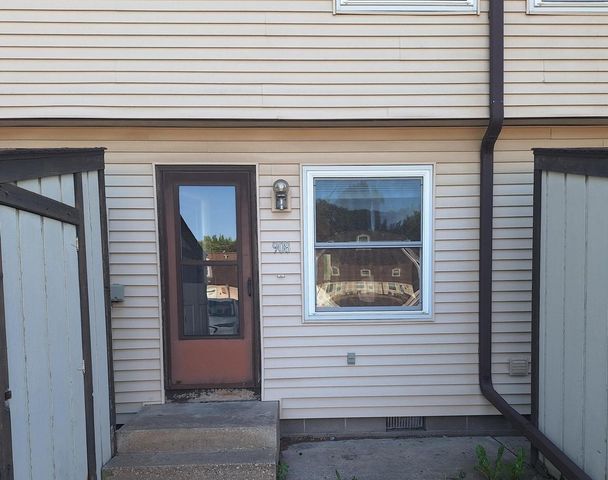 908 12th AVENUE S, Onalaska, WI 54650